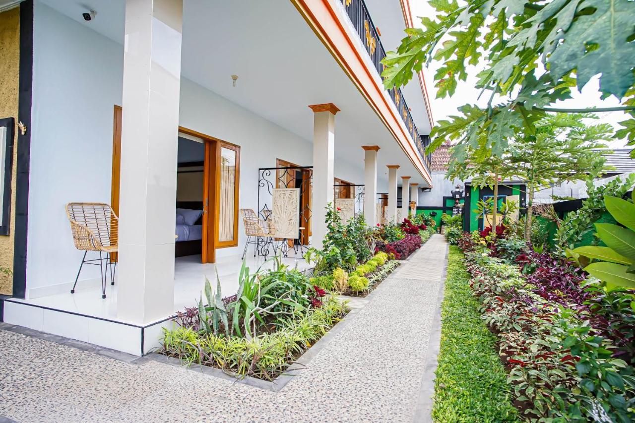 Guest House At Gunung Salak Bali Kerobokan Eksteriør billede